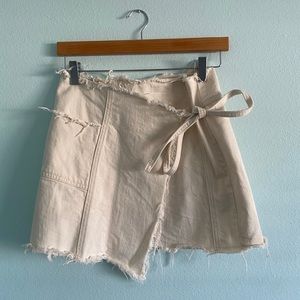 White canvas skirt